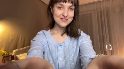 Snapshot of saphirree chatting on 30, 10, 2025 Anny online show from 30, 10, 2025