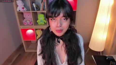 Snapshot of saphyralux chatting on 20, 6, 2026 saphyralux online show from 20, 6, 2026