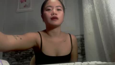 Snapshot of sapphire_amora chatting on 8, 10, 2025 sapphire_amora online show from 8, 10, 2025