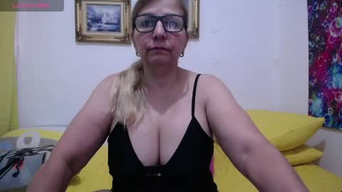 Snapshot of sara211 chatting on 26, 4, 2026 sara online show from 26, 4, 2026
