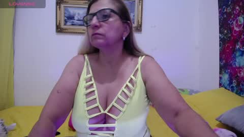 Snapshot of sara211 chatting on 20, 5, 2026 sara online show from 20, 5, 2026
