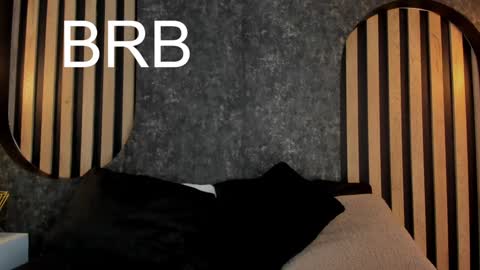 sara__jones_ online show from 15, 1, 2025