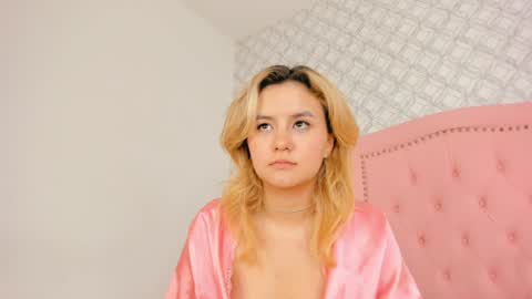 Snapshot of sara__williams chatting on 19, 1, 2025 Sara online show from 19, 1, 2025