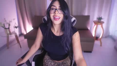 Snapshot of sara_albrecht chatting on 11, 3, 2025 Sara online show from 11, 3, 2025