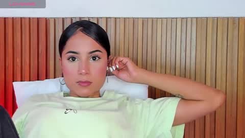 Snapshot of sara_castro24 chatting on 16, 12, 2024 Sara online show from 16, 12, 2024