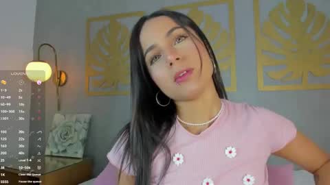Snapshot of sara_castro24 chatting on 18, 2, 2025 Sara online show from 18, 2, 2025