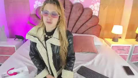 sara_colyn online show from 14, 6, 2026