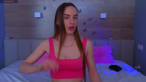 Snapshot of sara_crosss chatting on 20, 4, 2026 Sara online show from 20, 4, 2026