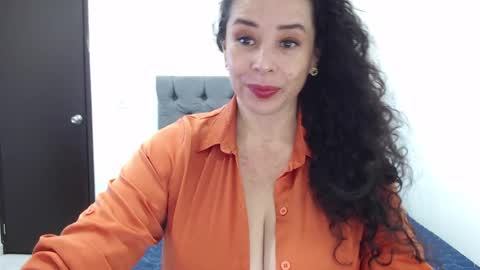 Sara hot46 online show from 17, 12, 2024