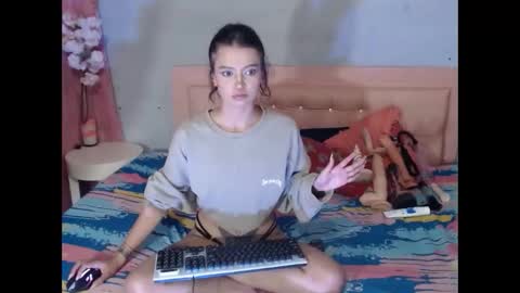 Snapshot of sara_jhons22 chatting on 20, 12, 2025 sara_jhons22 online show from 20, 12, 2025