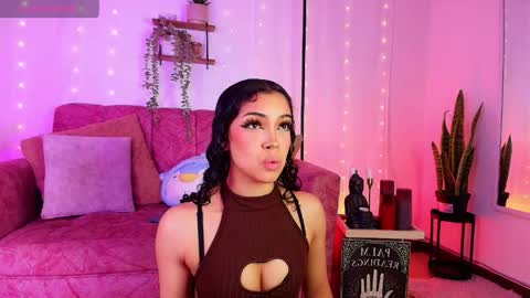 Sara Jhonson  online show from 12, 5, 2026