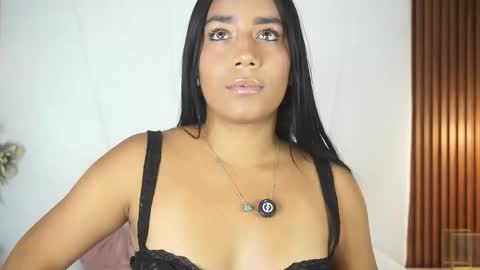 Snapshot of sara_jonesxx chatting on 21, 12, 2025 Sara Jones online show from 21, 12, 2025