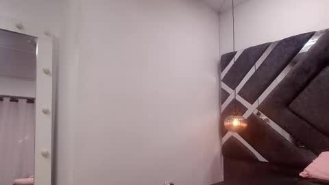 sara_lopee1 online show from 30, 9, 2025