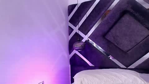 sara_lopee1 online show from 27, 10, 2025