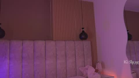 sara_lopee1 online show from 6, 6, 2026