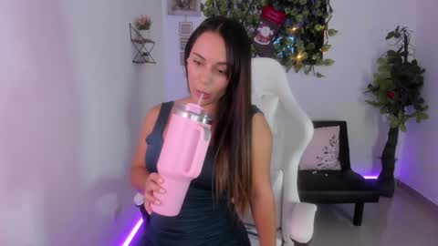 Snapshot of sara_lopez_28 chatting on 11, 12, 2024 Sara online show from 11, 12, 2024