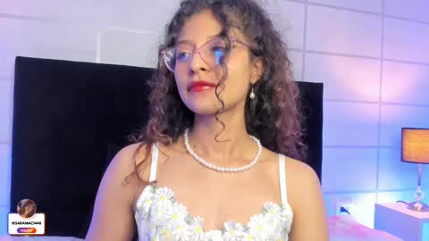 Snapshot of sara_mac_ chatting on 25, 10, 2025 Sara  online show from 25, 10, 2025