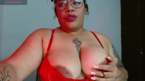 Snapshot of sara_morales17 chatting on 11, 9, 2025 sara online show from 11, 9, 2025