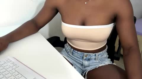 Sara online show from 5, 11, 2025