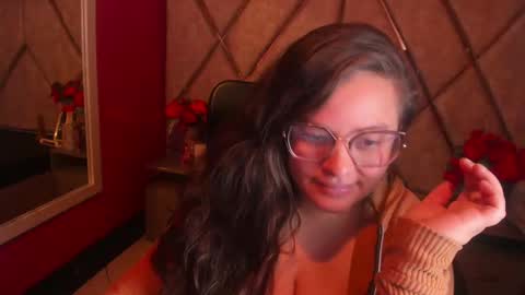 Snapshot of sara_thonson_ chatting on 1, 10, 2025 sara_thonson_ online show from 1, 10, 2025