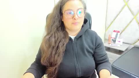 sara_thonson_ online show from 16, 5, 2026