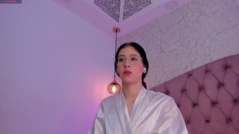 Sara  online show from 4, 5, 2026