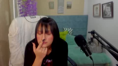 Sarah Ramirez online show from 1, 2, 2025