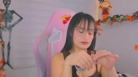 Sarah Ramirez online show from 24, 10, 2025