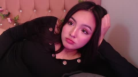 Snapshot of saraa_swett chatting on 20, 1, 2025 online show from 20, 1, 2025
