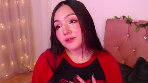 Snapshot of saraa_swett chatting on 28, 2, 2025 online show from 28, 2, 2025