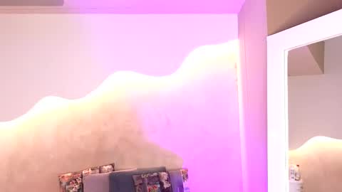 saraaguzman online show from 13, 1, 2026