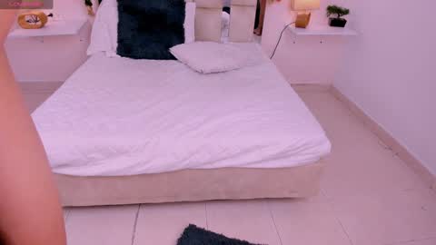 Sara And Stiven online show from 19, 12, 2024