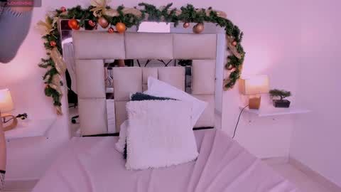 Sara And Stiven online show from 23, 12, 2024