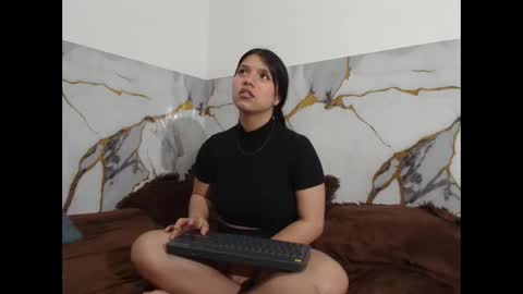 sara and thomas online show from 20, 11, 2025