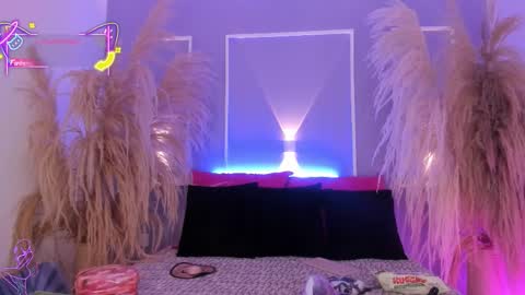 SaraAvila  online show from 19, 9, 2025