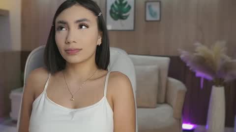 Sara Belmont online show from 22, 9, 2025