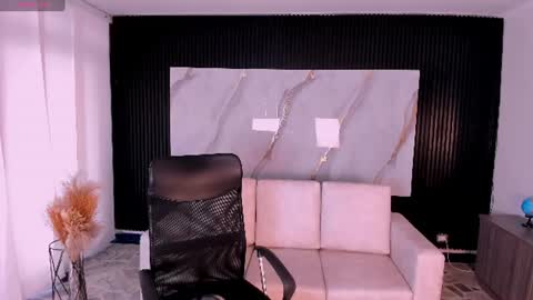 Snapshot of saracorraless chatting on 1, 7, 2026 Sara Everyday From 1430 to 2130 Col Time online show from 1, 7, 2026