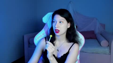 SaraDenars online show from 14, 11, 2025