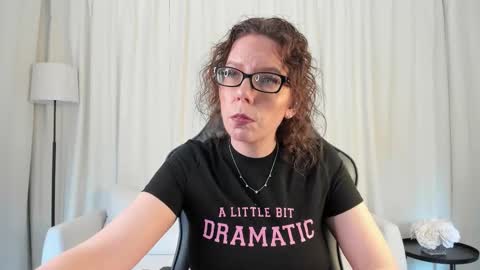 Snapshot of saradesirexo chatting on 6, 3, 2026 Sara Desire online show from 6, 3, 2026