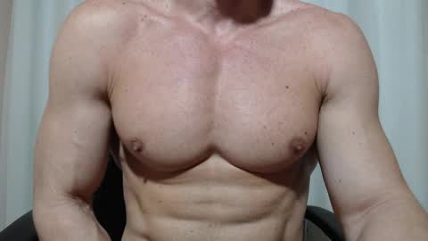 saradorj92 online show from 7, 4, 2026