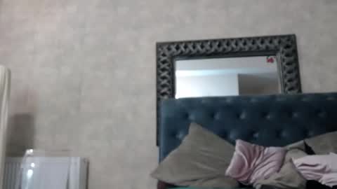 saraelise online show from 15, 11, 2025