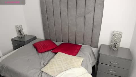 sarah__bigboobs online show from 19, 1, 2025