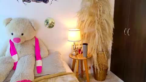 Snapshot of sarah__cinnamon chatting on 14, 7, 2026 sarah cinnamon online show from 14, 7, 2026