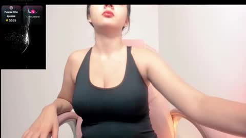 Snapshot of sarah_angelll chatting on 18, 9, 2025 sarah online show from 18, 9, 2025