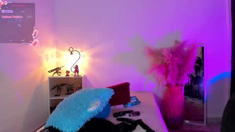 Sarah Valkiria  IG  Sar lanister online show from 7, 2, 2025