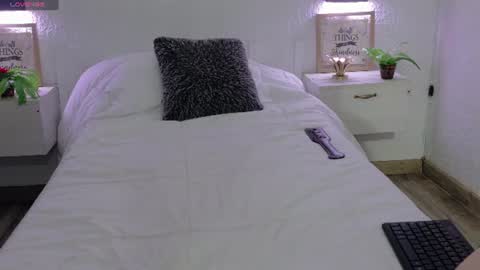 Snapshot of sarah_cute028 chatting on 9, 6, 2026 Sarah online show from 9, 6, 2026