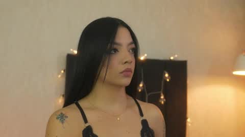 Snapshot of sarah_hiill chatting on 10, 4, 2026 online show from 10, 4, 2026