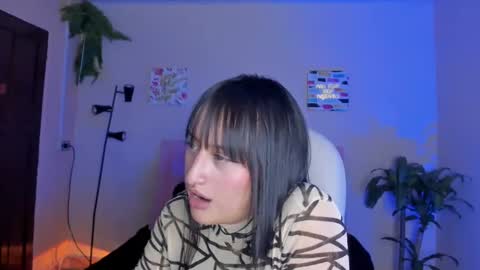 Sarah Ramirez online show from 19, 2, 2025