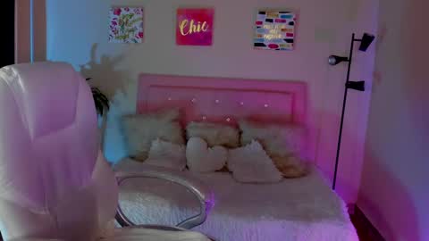 Sarah Ramirez online show from 11, 3, 2025