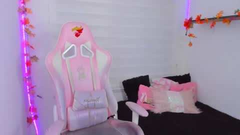 Sarah Ramirez online show from 19, 11, 2025